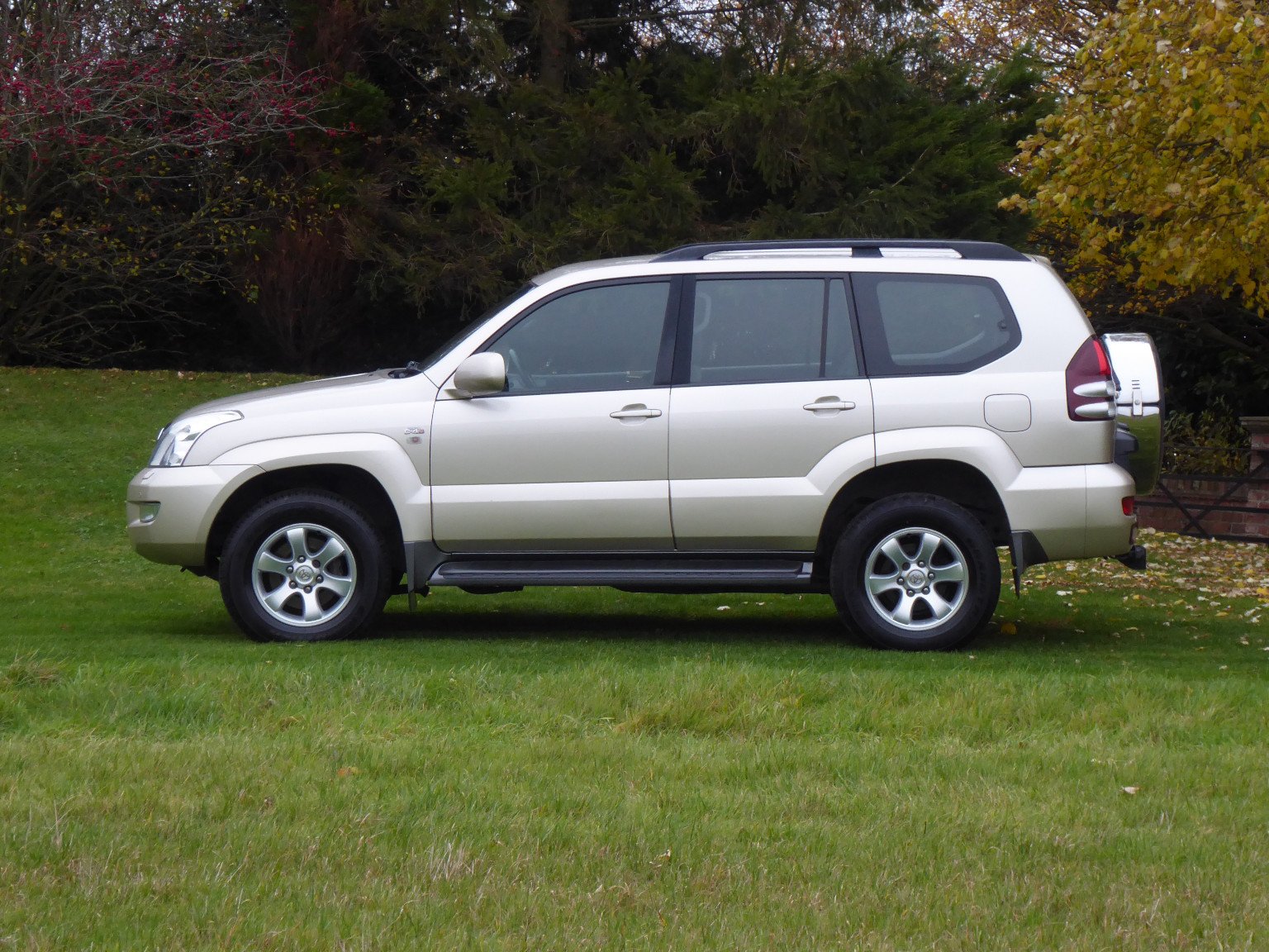 Sold 06 Toyota Landcruiser Lc3 8 X Seater Manual Northampton Northamptonshire Michael David Cars